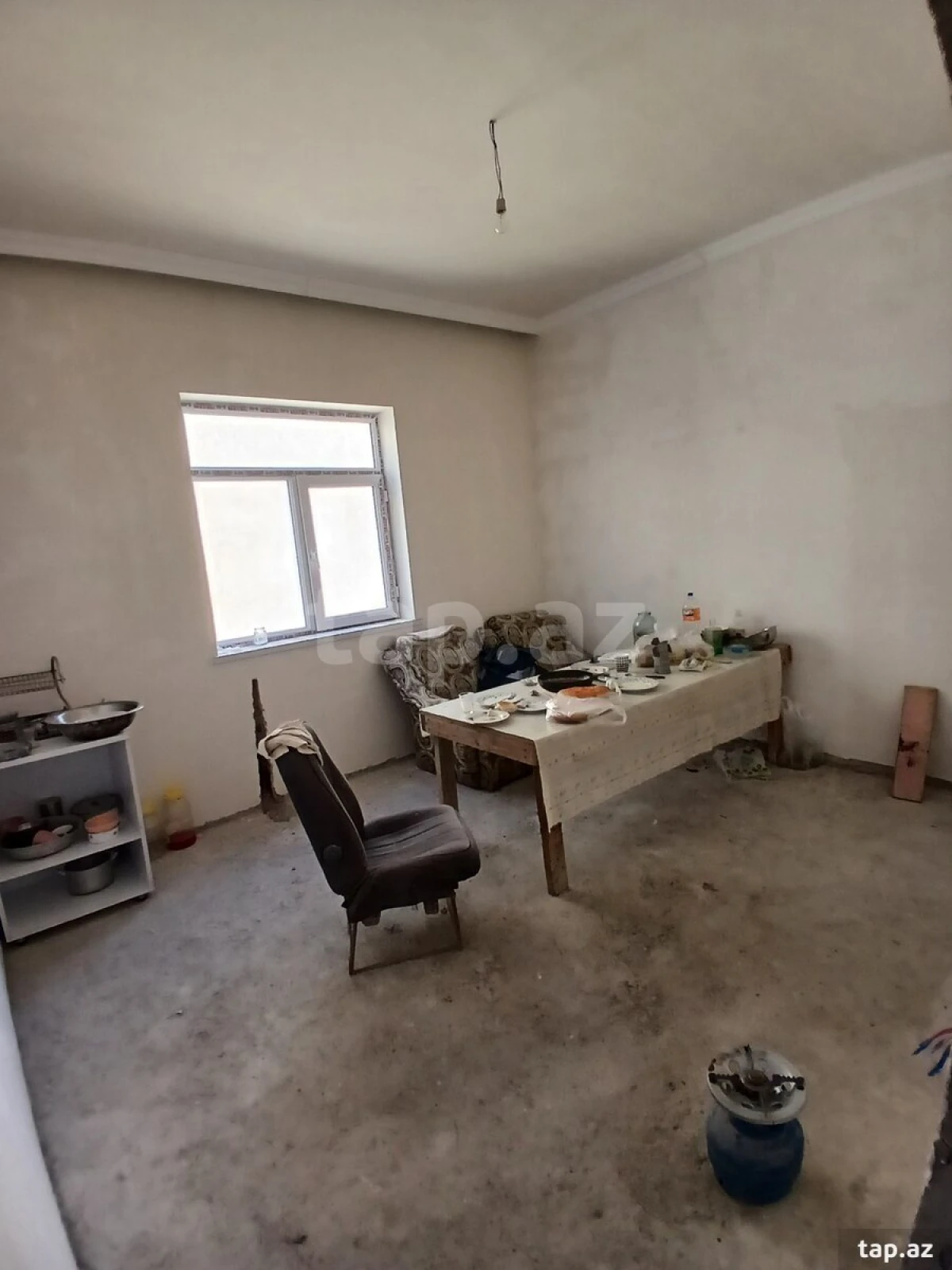 Satılır 6 otaqlı həyət evi