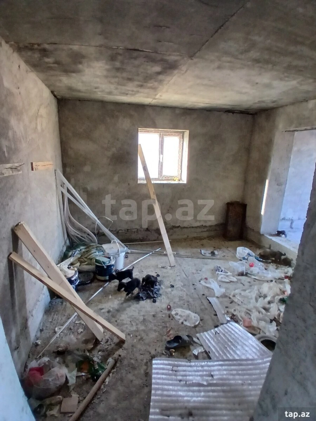 Satılır 6 otaqlı həyət evi