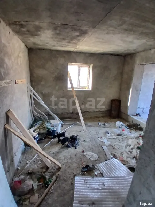 Satılır 6 otaqlı həyət evi