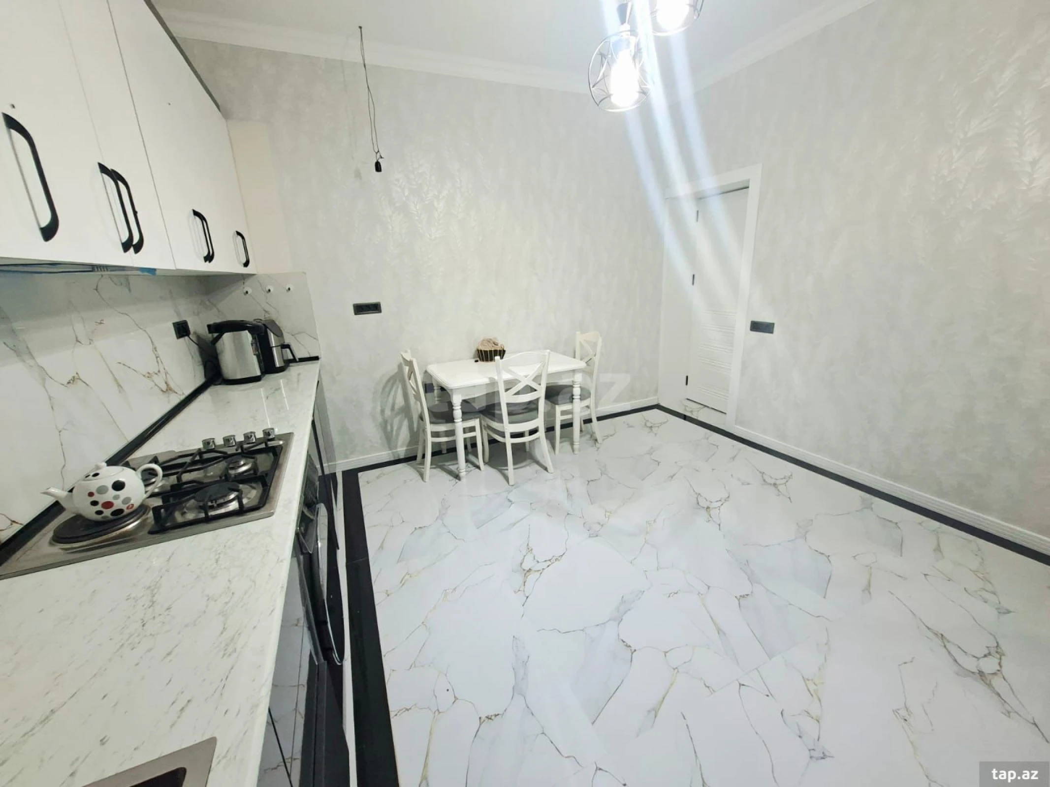 Kirayə verilir 3 otaqlı həyət evi