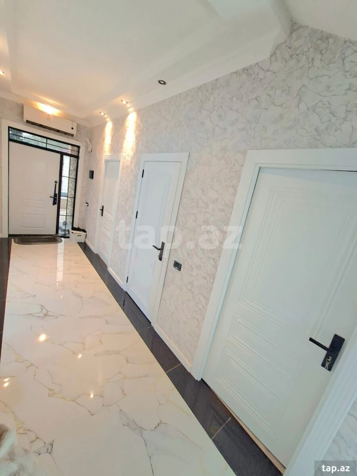 Kirayə verilir 3 otaqlı həyət evi