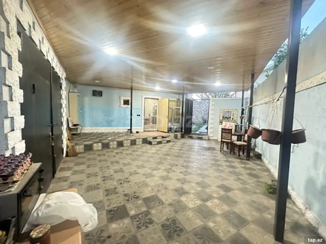 Satılır 5 otaqlı həyət evi 100 m²
