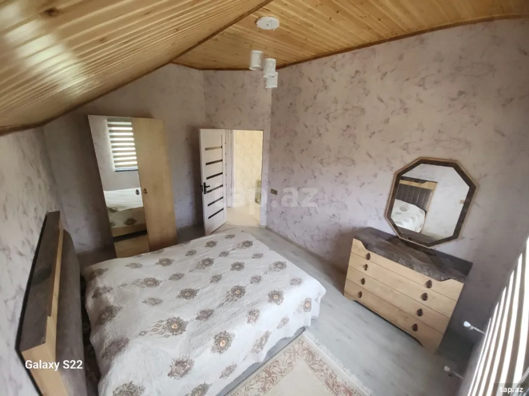 Kirayə verilir 4 otaqlı həyət evi