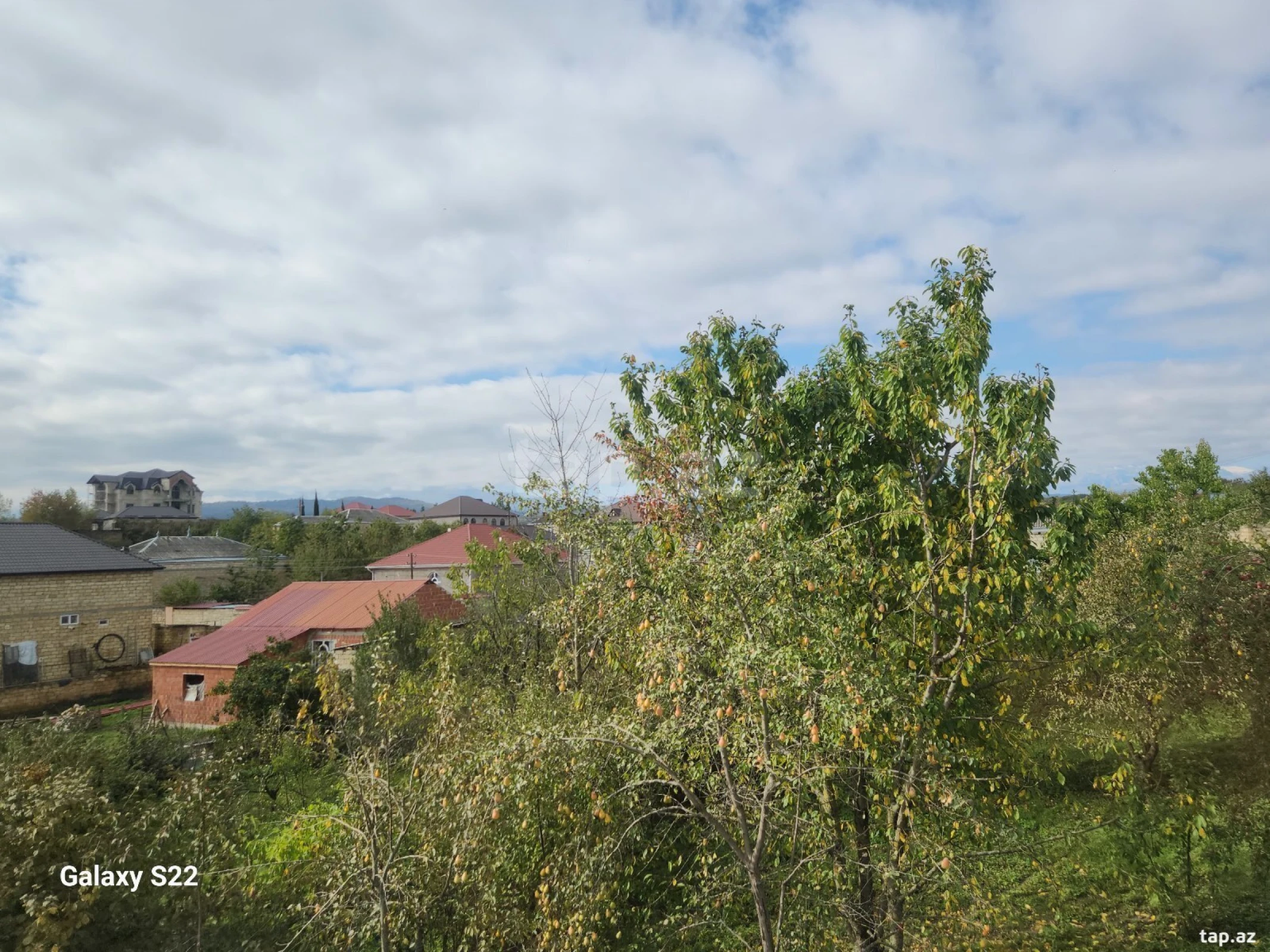 Kirayə verilir 4 otaqlı həyət evi