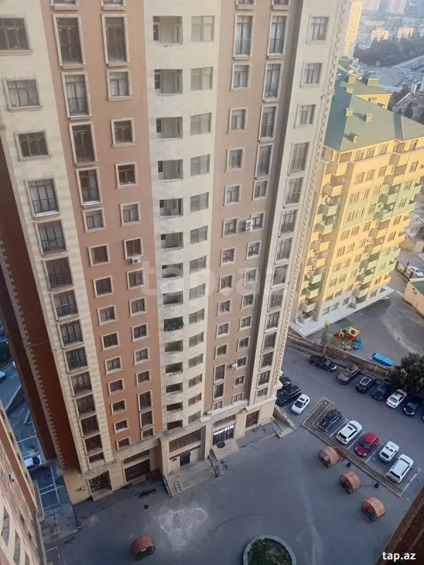 Satılır 4 otaqlı yeni tikili 147 m²
