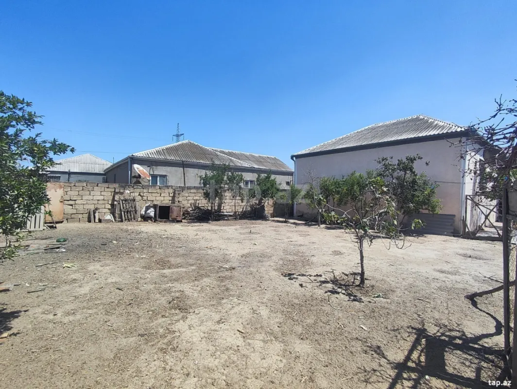 Satılır 3 otaqlı həyət evi