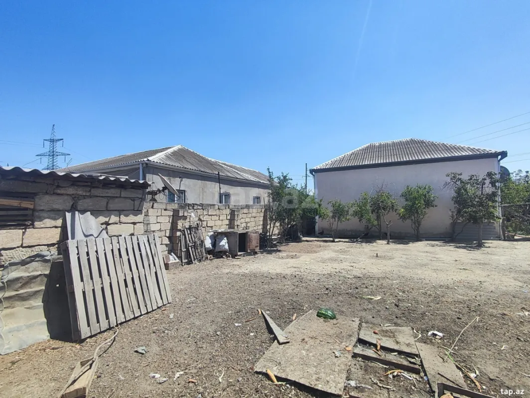 Satılır 3 otaqlı həyət evi