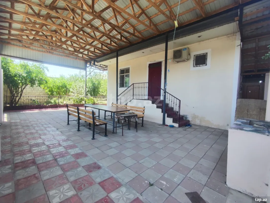 Satılır 3 otaqlı həyət evi