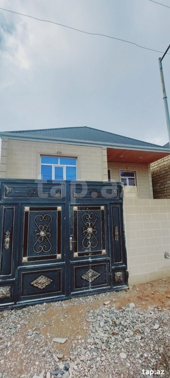 Satılır 4 otaqlı həyət evi