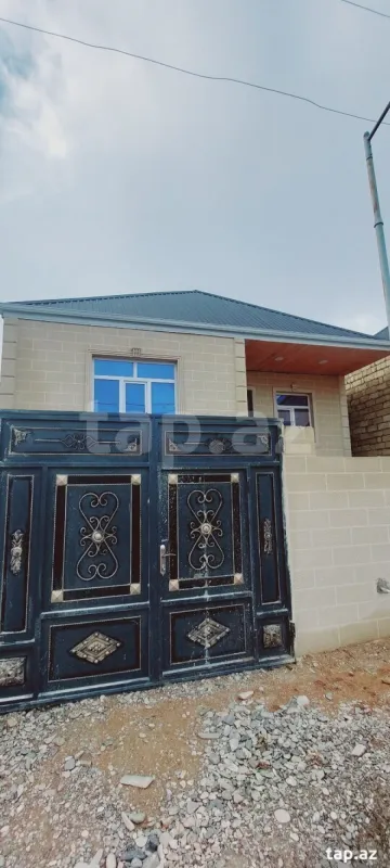 Satılır 4 otaqlı həyət evi