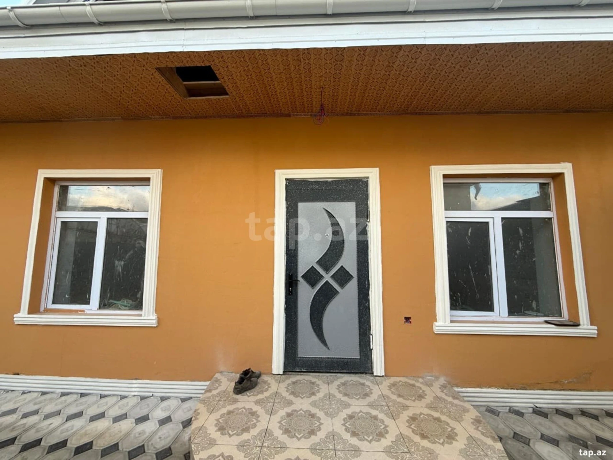 Satılır 3 otaqlı həyət evi