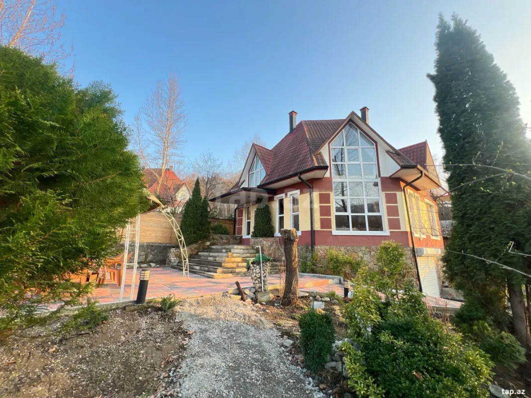 Kirayə verilir 4 otaqlı həyət evi 200 m²