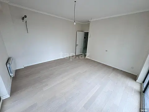Satılır 3 otaqlı yeni tikili 83 m²
