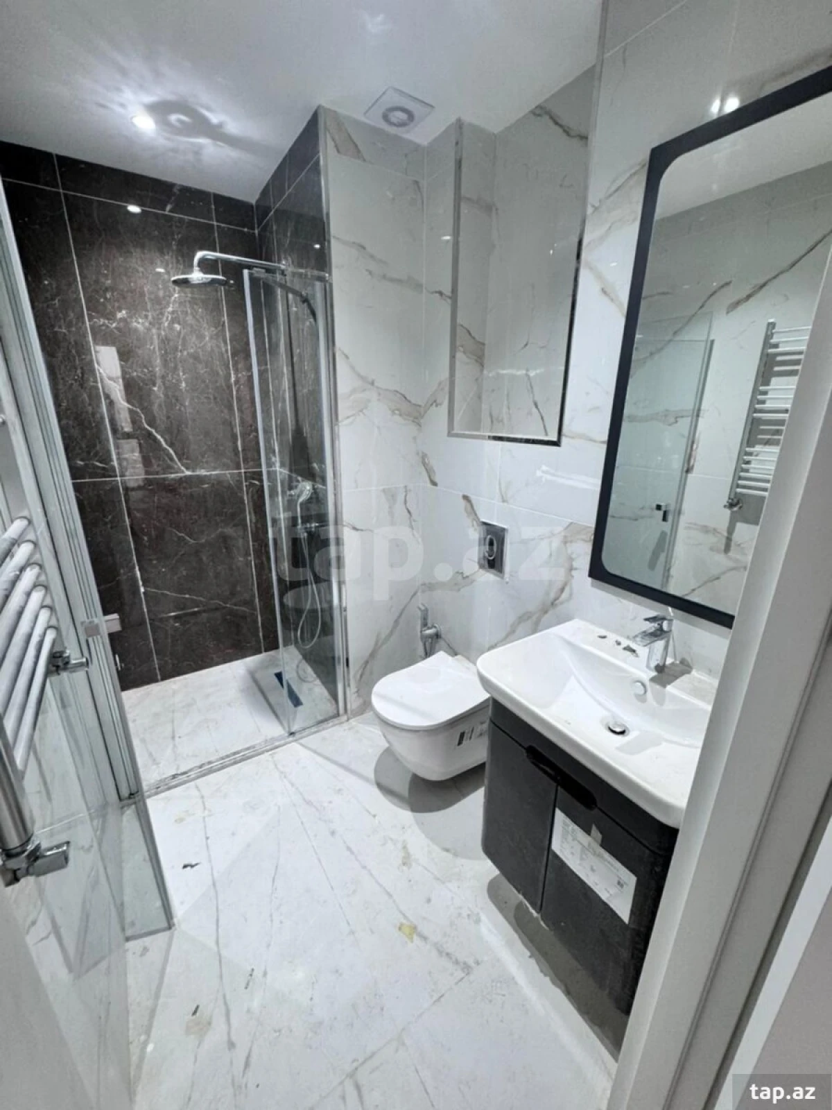 Satılır 3 otaqlı yeni tikili 83 m²