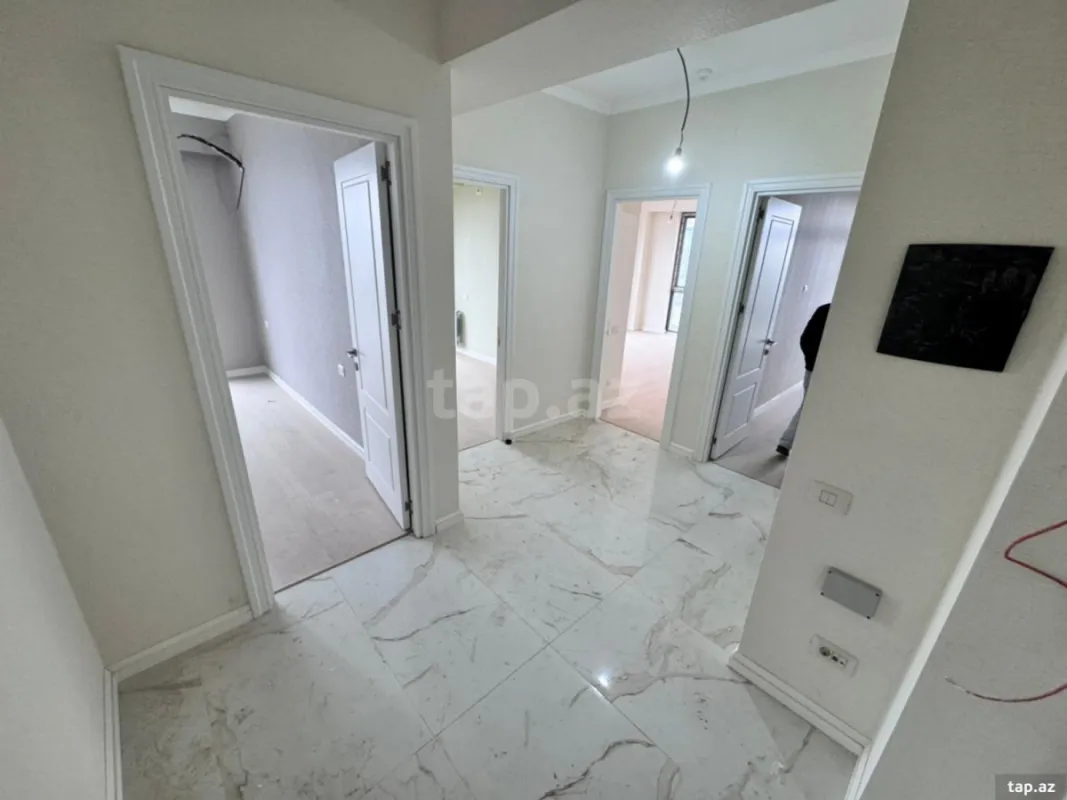 Satılır 3 otaqlı yeni tikili 83 m²