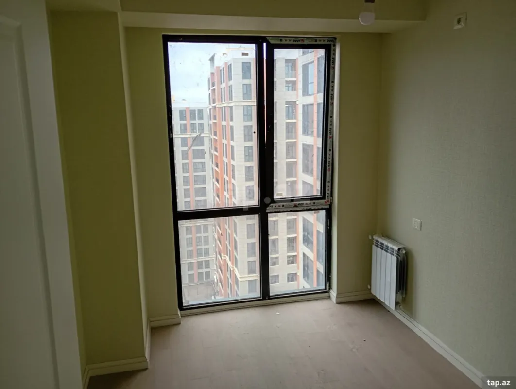 Satılır 3 otaqlı yeni tikili 83 m²