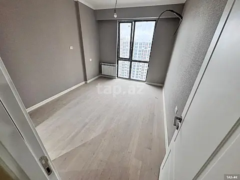 Satılır 3 otaqlı yeni tikili 83 m²
