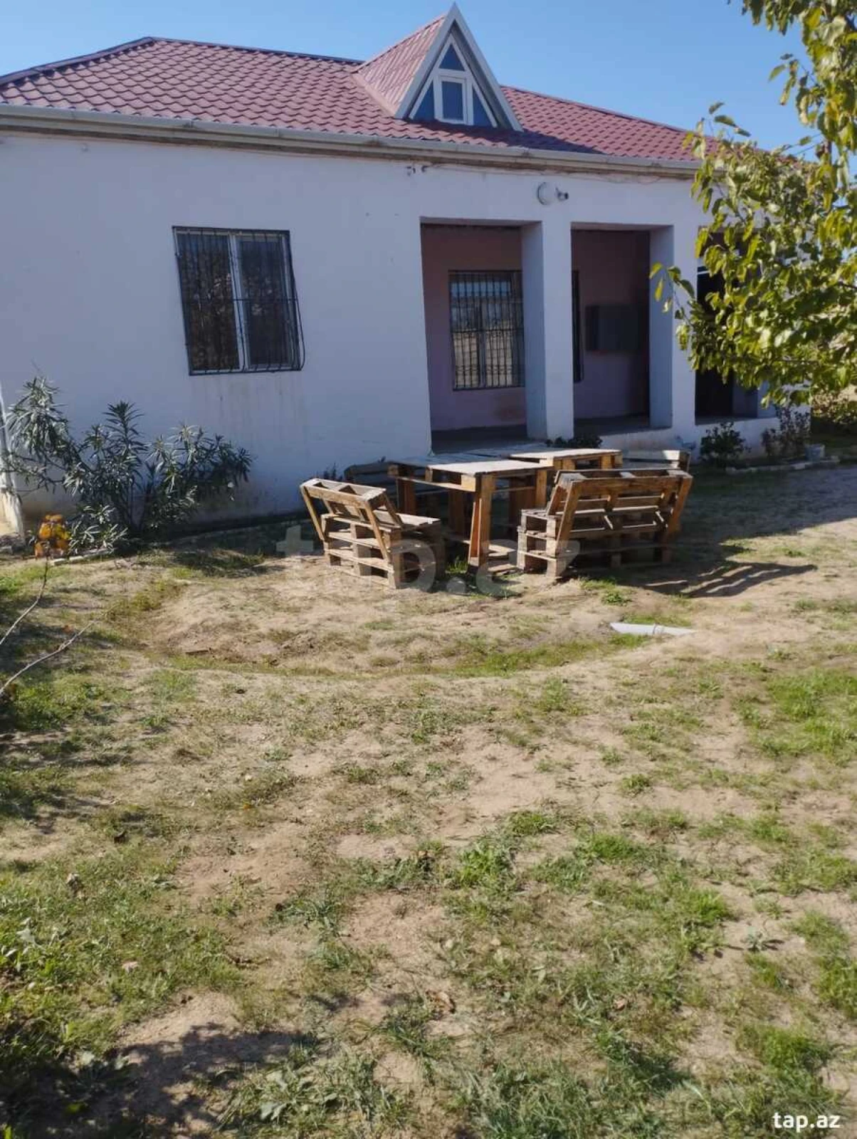 Satılır 3 otaqlı həyət evi