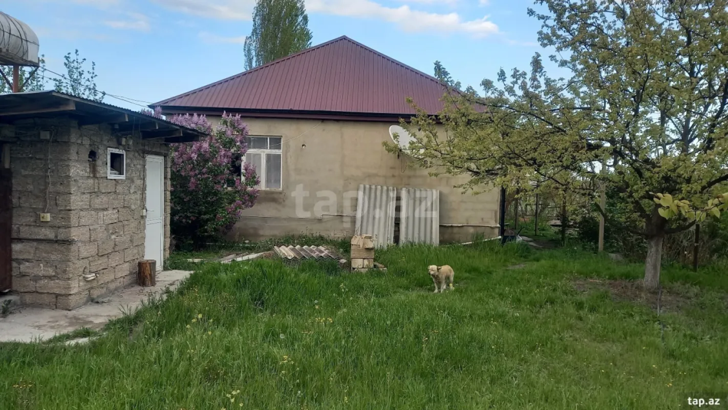 Satılır 4 otaqlı həyət evi