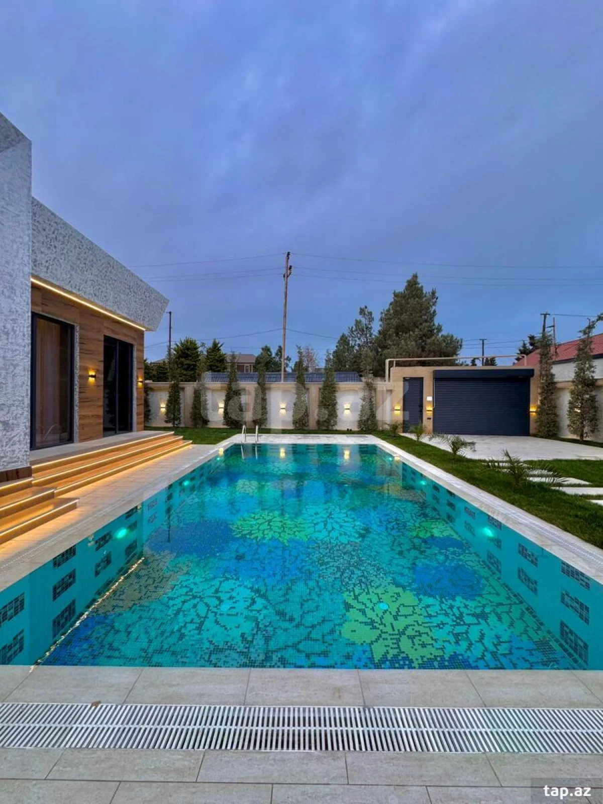 Satılır 5 otaqlı həyət evi