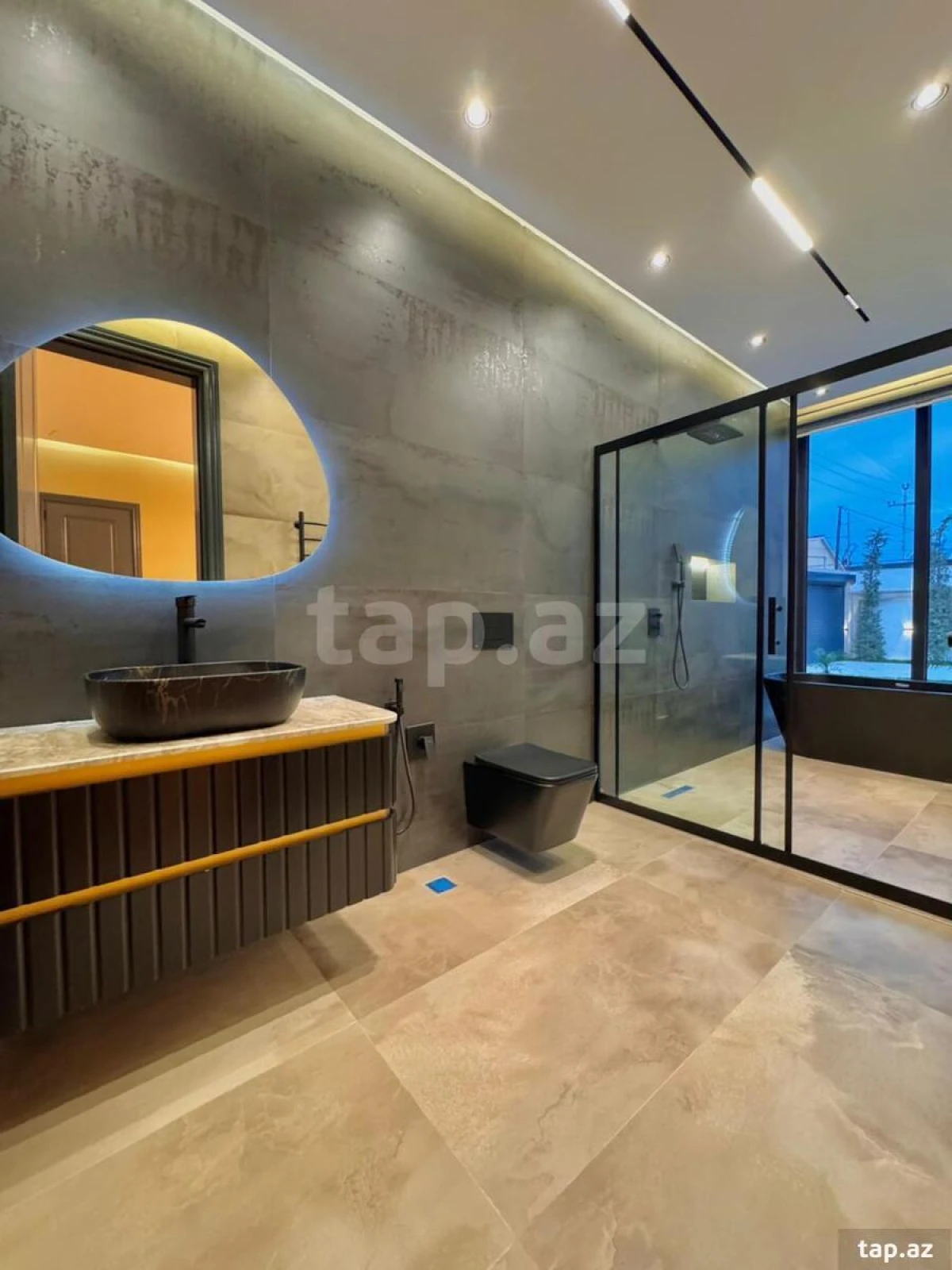 Satılır 5 otaqlı həyət evi