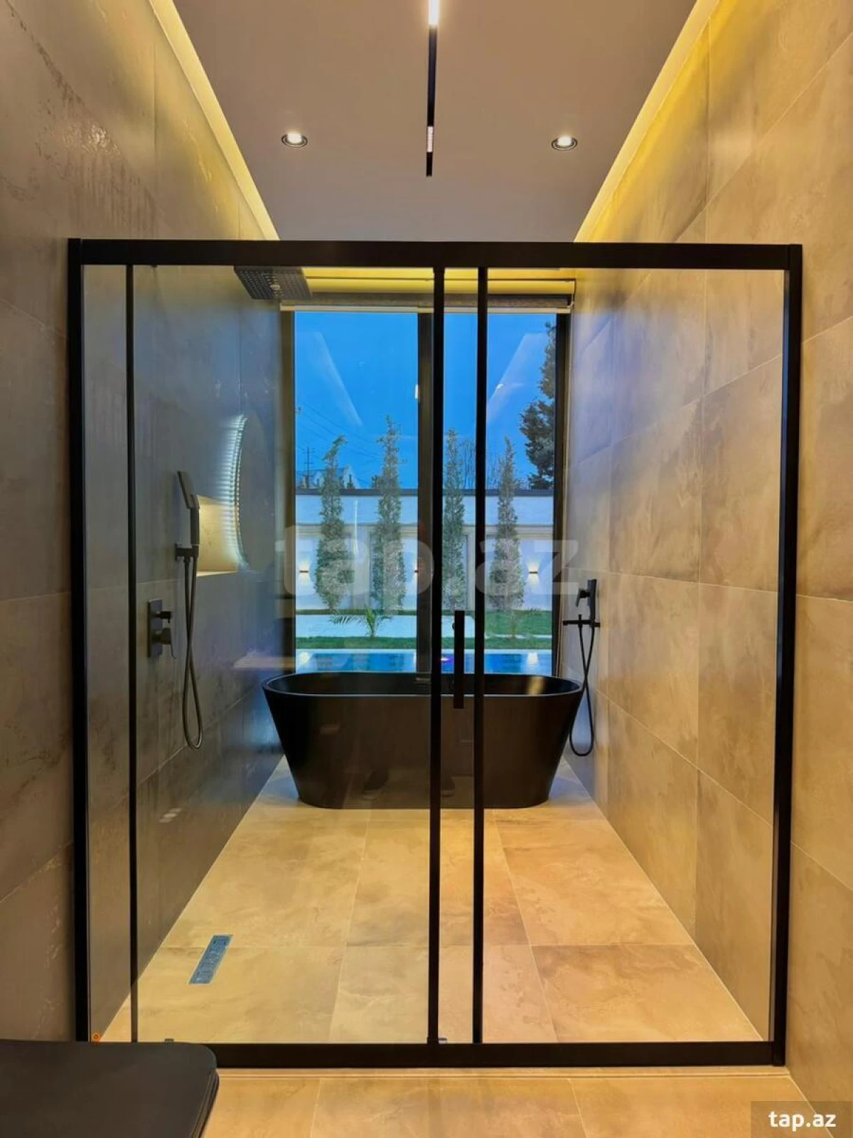 Satılır 5 otaqlı həyət evi