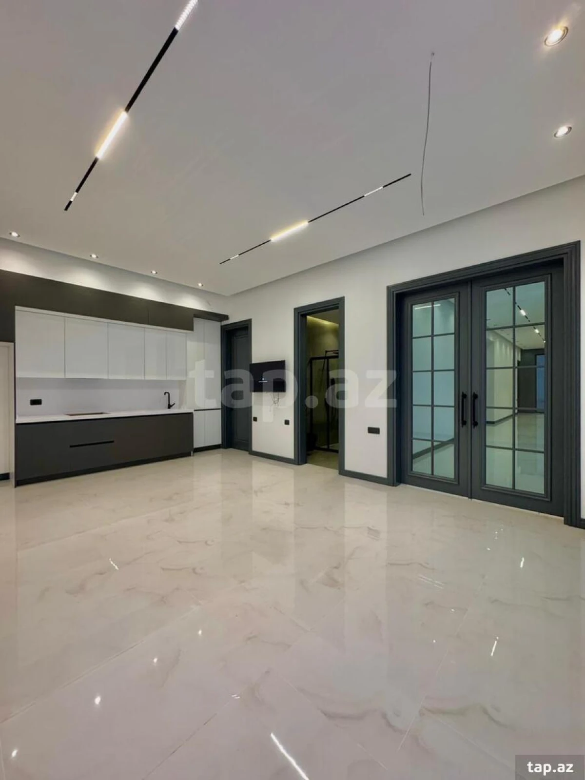 Satılır 5 otaqlı həyət evi