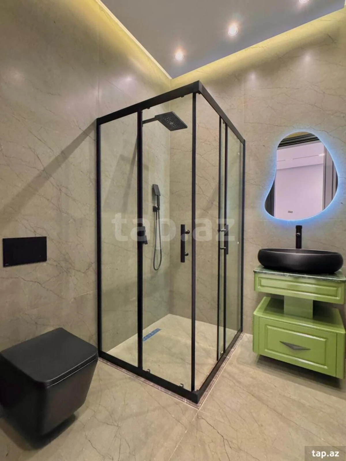 Satılır 5 otaqlı həyət evi