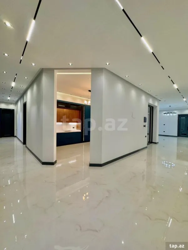 Satılır 5 otaqlı həyət evi