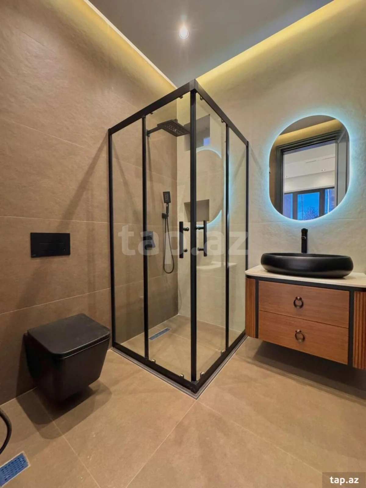 Satılır 5 otaqlı həyət evi