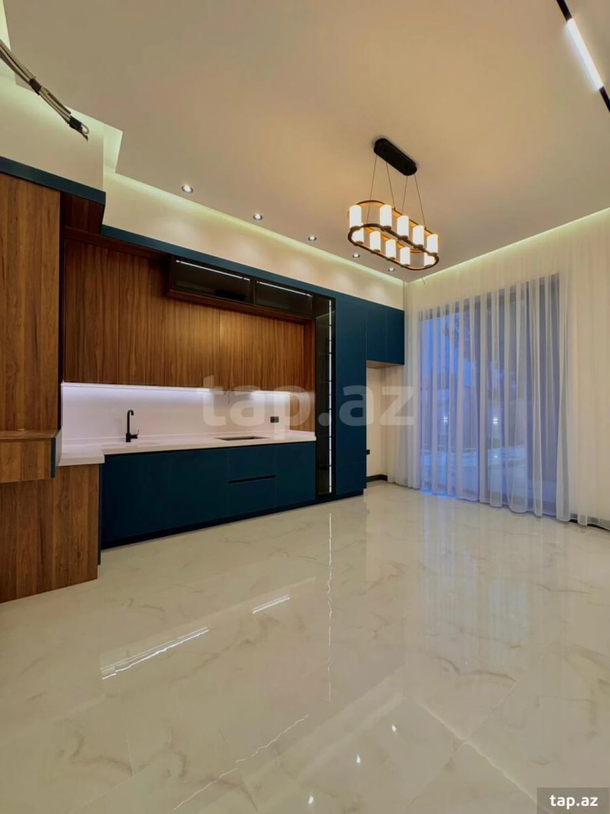 Satılır 5 otaqlı həyət evi