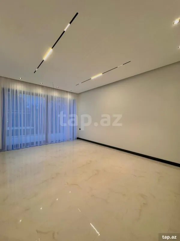 Satılır 5 otaqlı həyət evi