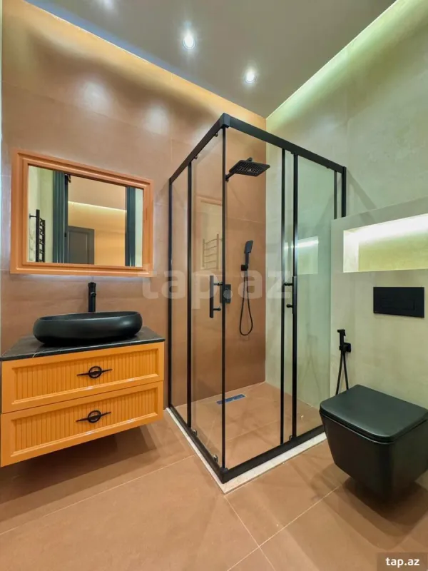 Satılır 5 otaqlı həyət evi