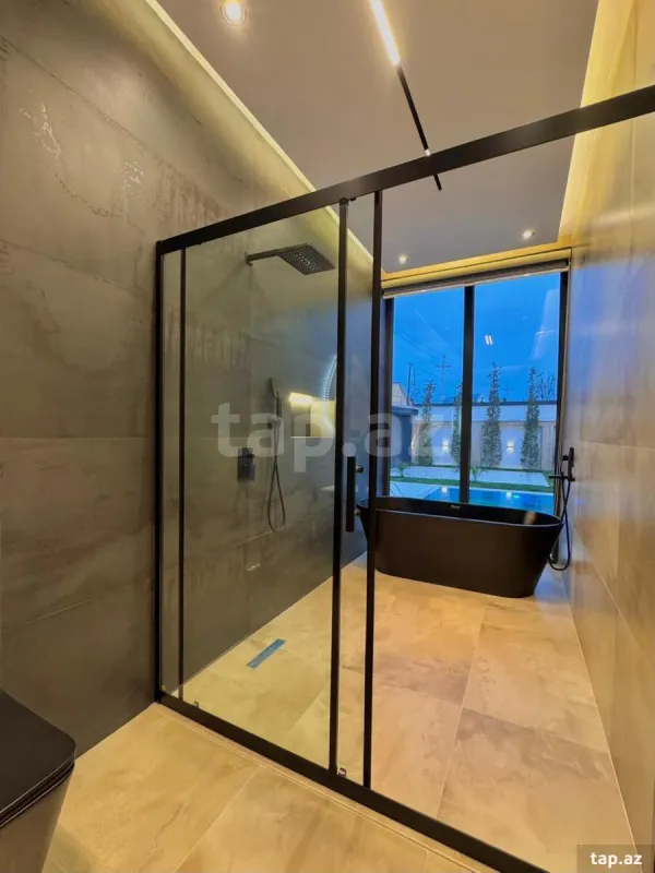 Satılır 5 otaqlı həyət evi