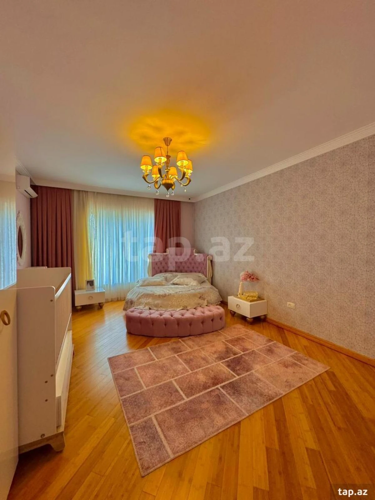 Satılır 6 otaqlı həyət evi