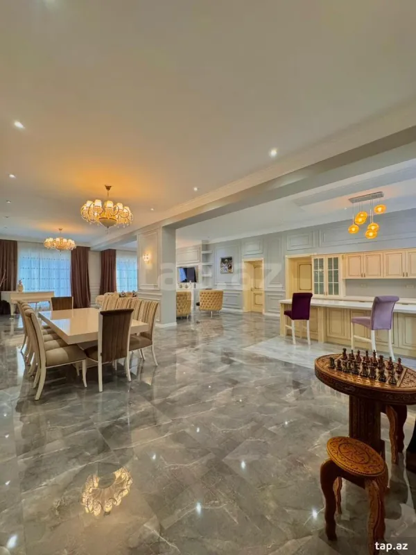 Satılır 6 otaqlı həyət evi