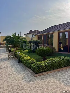 Satılır 6 otaqlı həyət evi