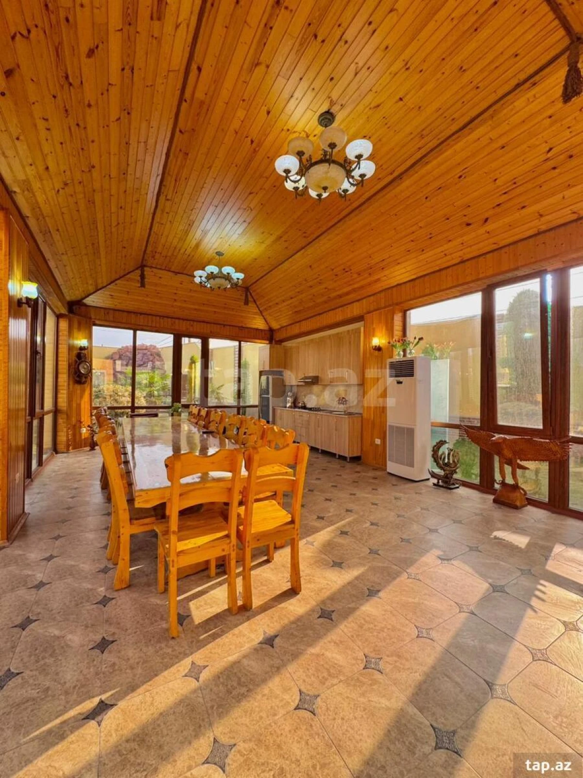 Satılır 6 otaqlı həyət evi