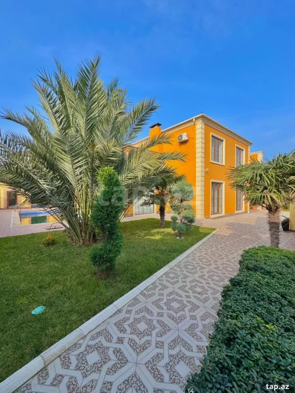 Satılır 6 otaqlı həyət evi