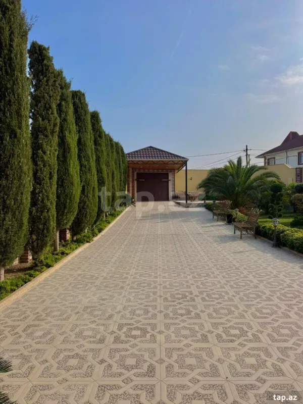 Satılır 6 otaqlı həyət evi