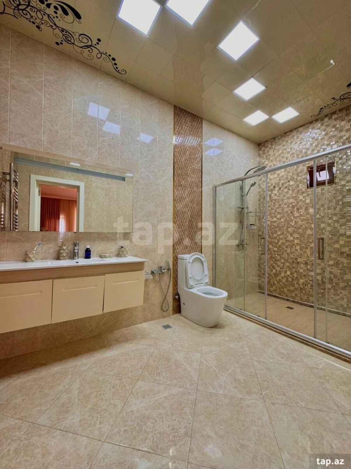 Satılır 6 otaqlı həyət evi