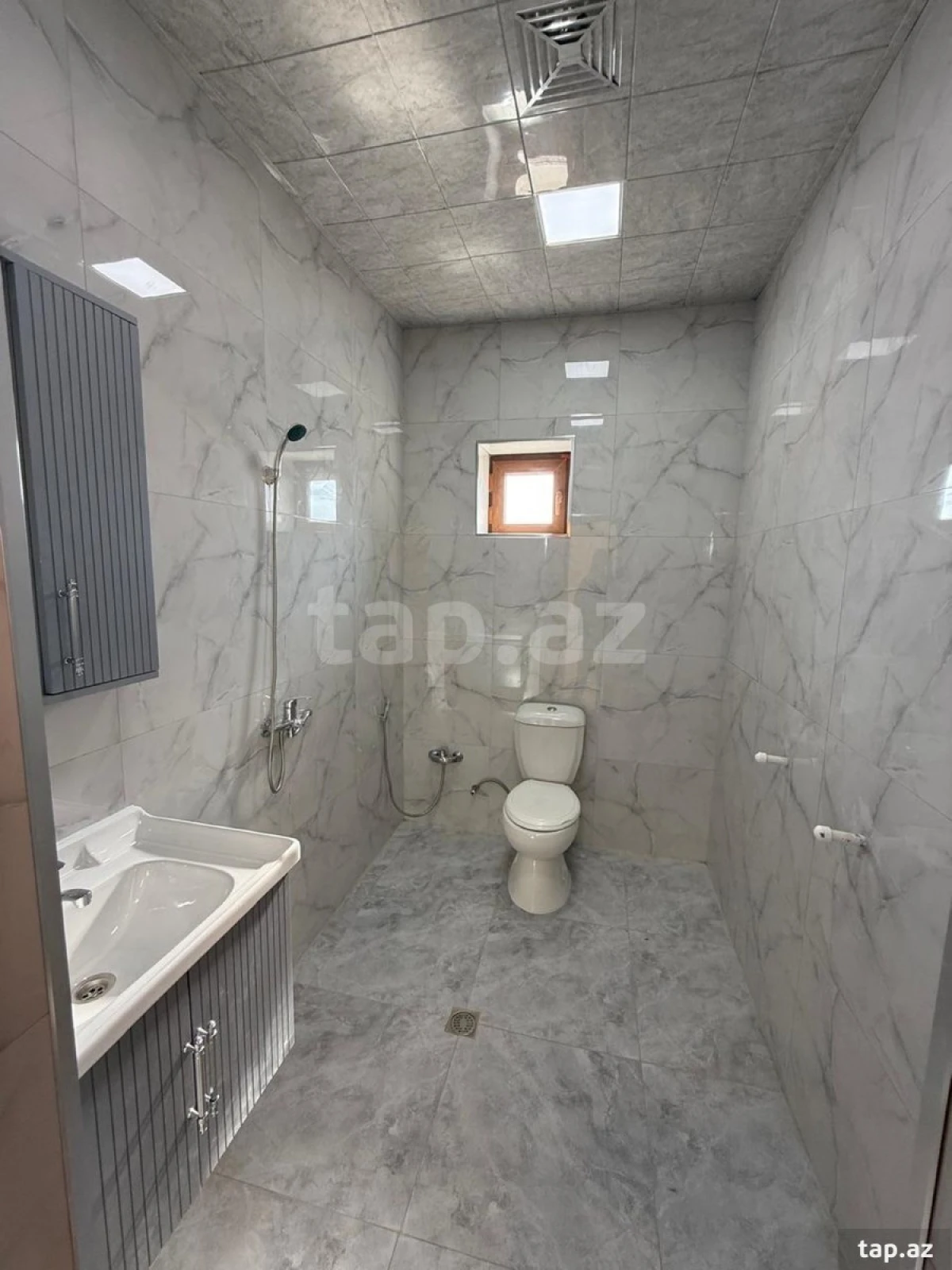 Satılır 4 otaqlı həyət evi