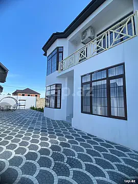 Kirayə verilir 4 otaqlı həyət evi 200 m² — Quba 4 otaq 200.00 m²