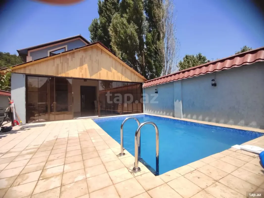 Kirayə verilir 3 otaqlı həyət evi 200 m²