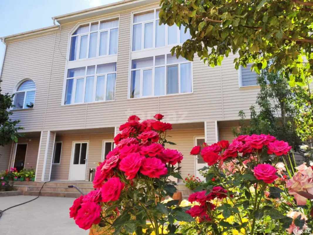Kirayə verilir 4 otaqlı həyət evi 250 m²