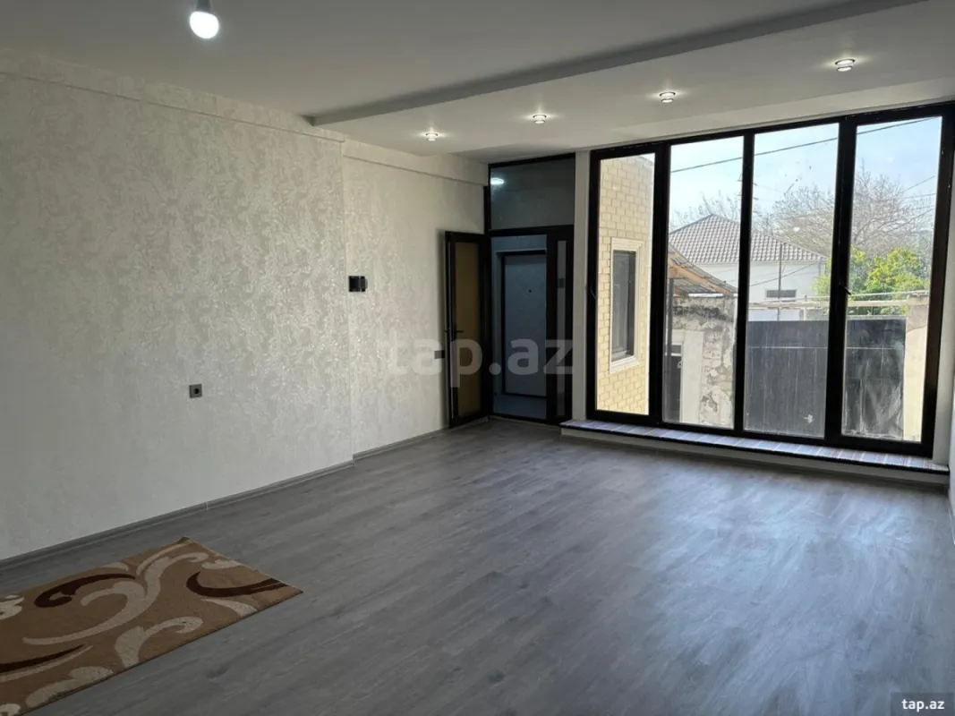 Satılır 4 otaqlı həyət evi 130 m²