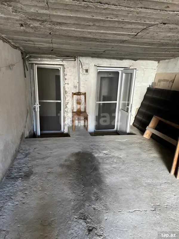Satılır 4 otaqlı həyət evi 130 m²