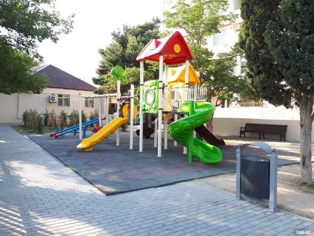 Satılır 4 otaqlı mənzil 90 m²