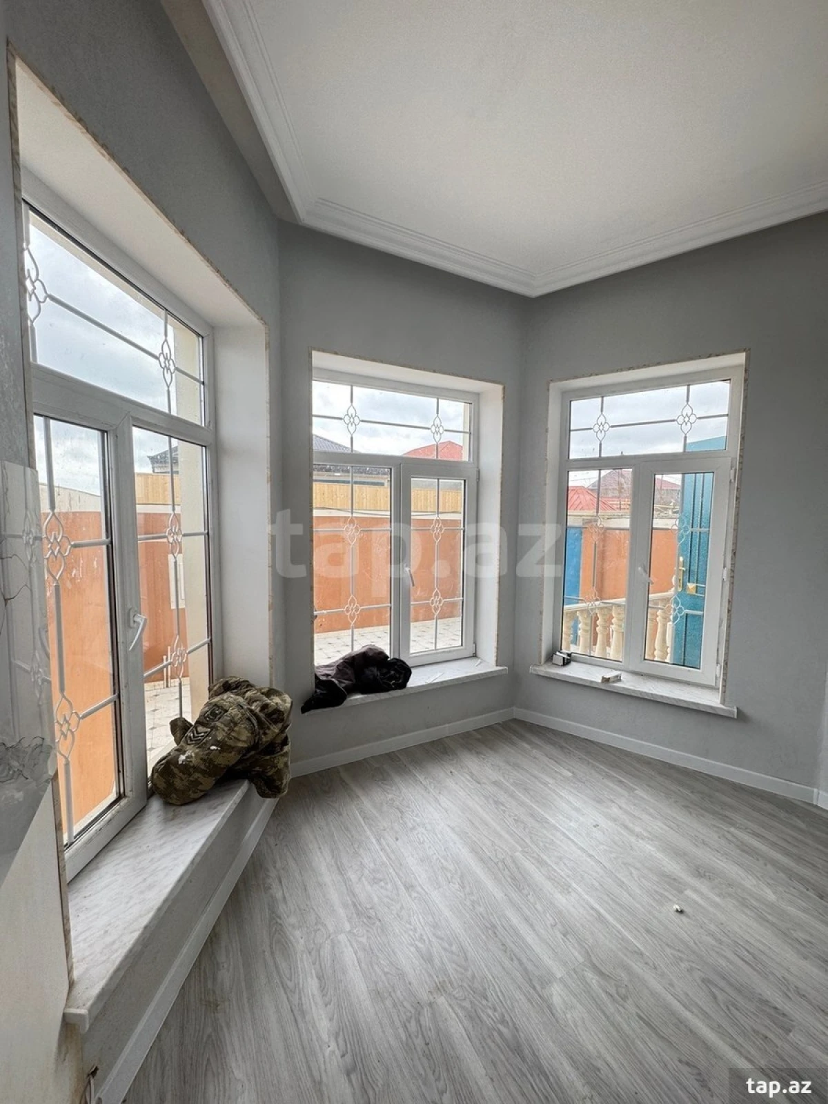 Satılır 3 otaqlı həyət evi