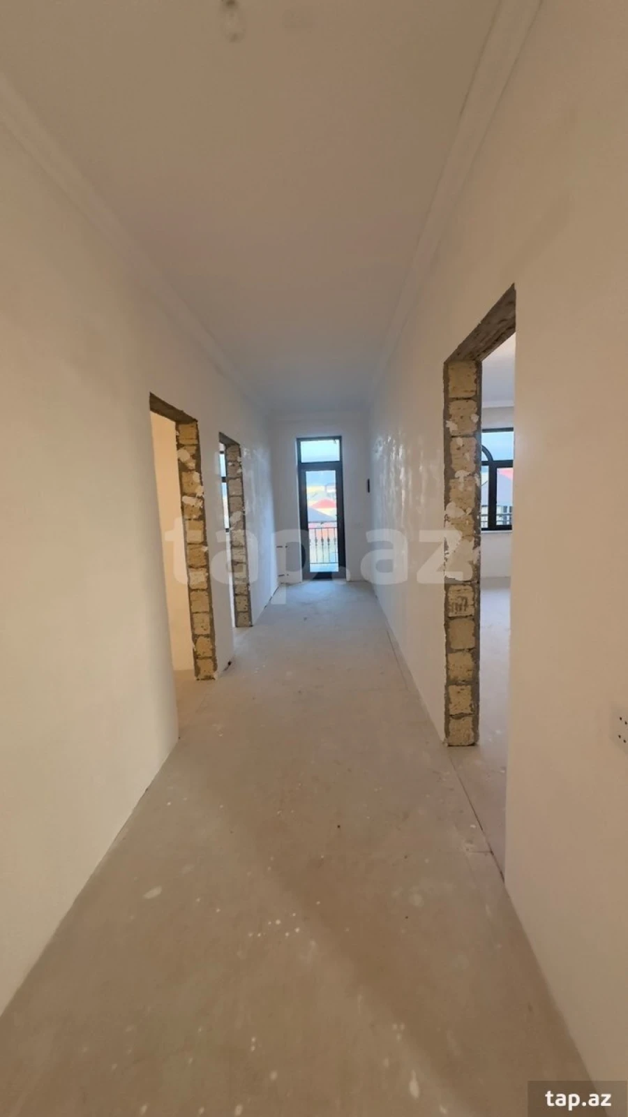 Satılır 5 otaqlı həyət evi